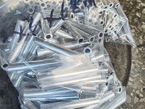 在進行厚壁肇慶鋁管加工與使用時需要注意哪些事項？的圖片